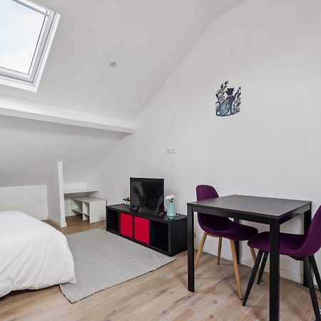 Budget Appart Avec Parking Au Centre-Ville Шарлевиль-Мезьер Экстерьер фото
