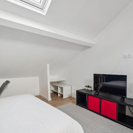 Budget Appart Avec Parking Au Centre-Ville Шарлевиль-Мезьер Экстерьер фото